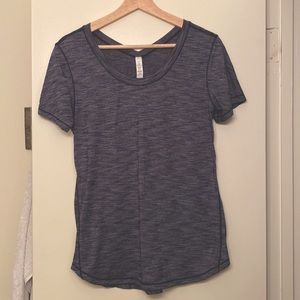 Lululemon t shirt